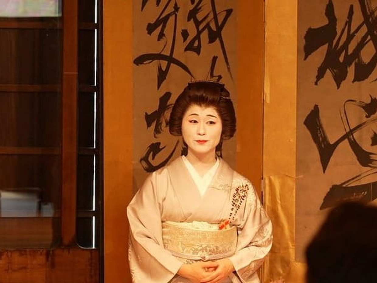 Tokyo Geisha Experience: Rare Cultural Show and Interaction, photo 3