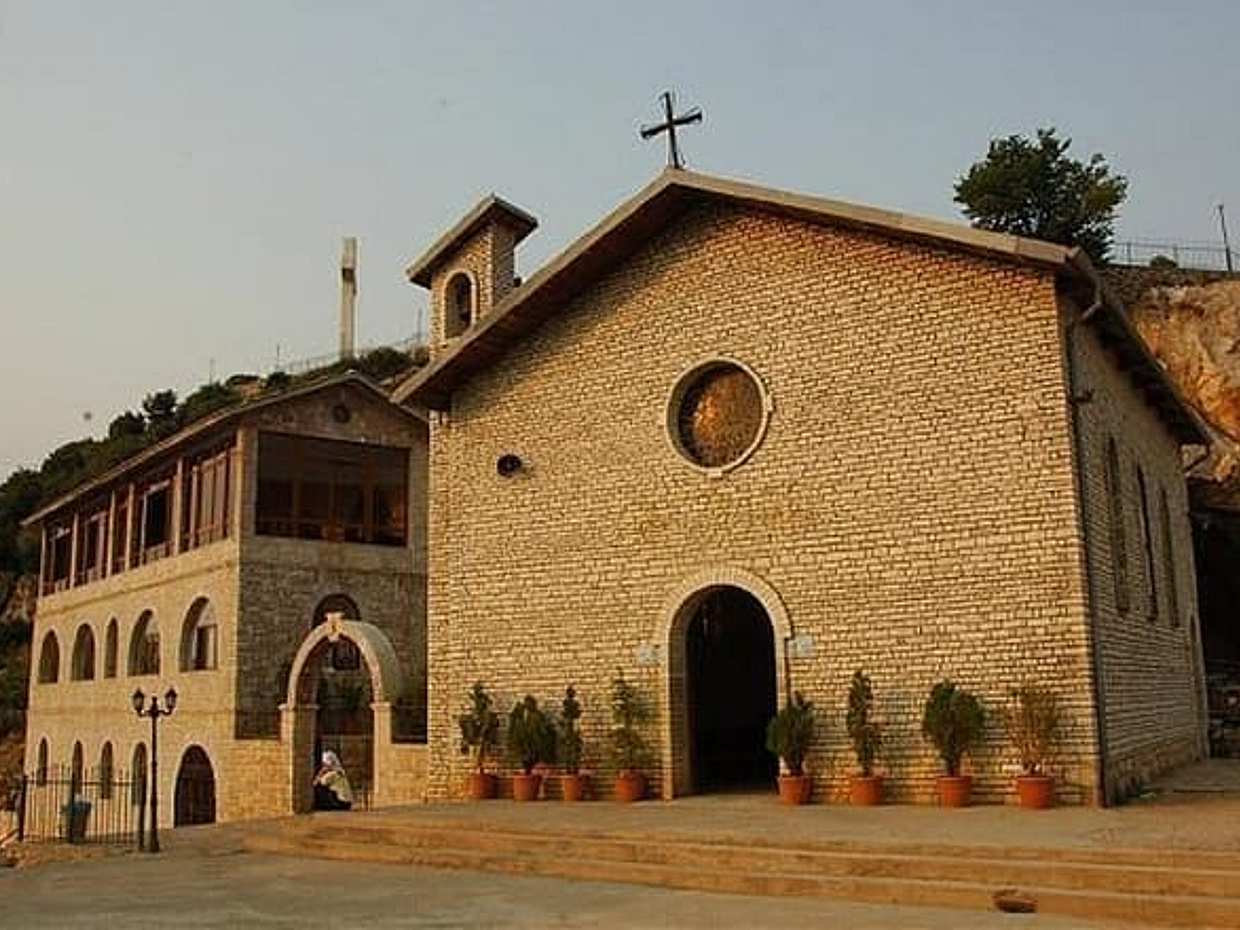 "Visite de pèlerinage d'une demi-journée à l'église Saint-Antoine depuis Tirana en Albanie"