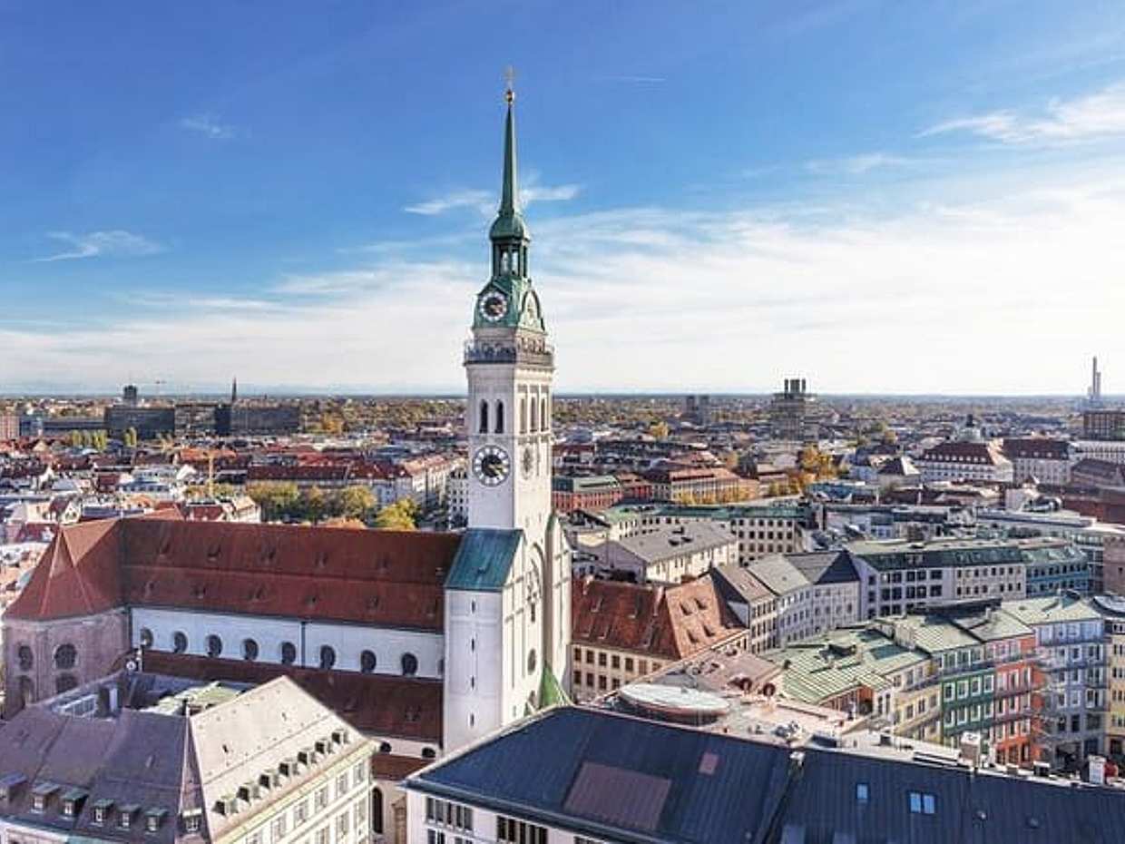 Munich Essentials - English Garden, Marienplatz & Royal Residenz