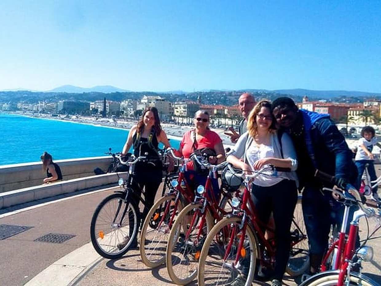 "Passeio de e-bike de 3h pelos Essenciais de Nice na França"