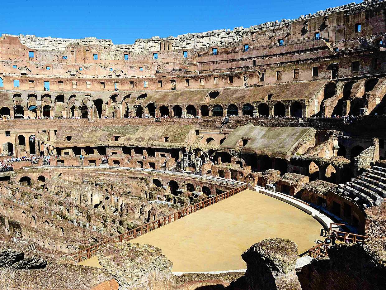 Colosseum and Rome Squares Private Tour with Lunch and Transfers in Italy, photo 4