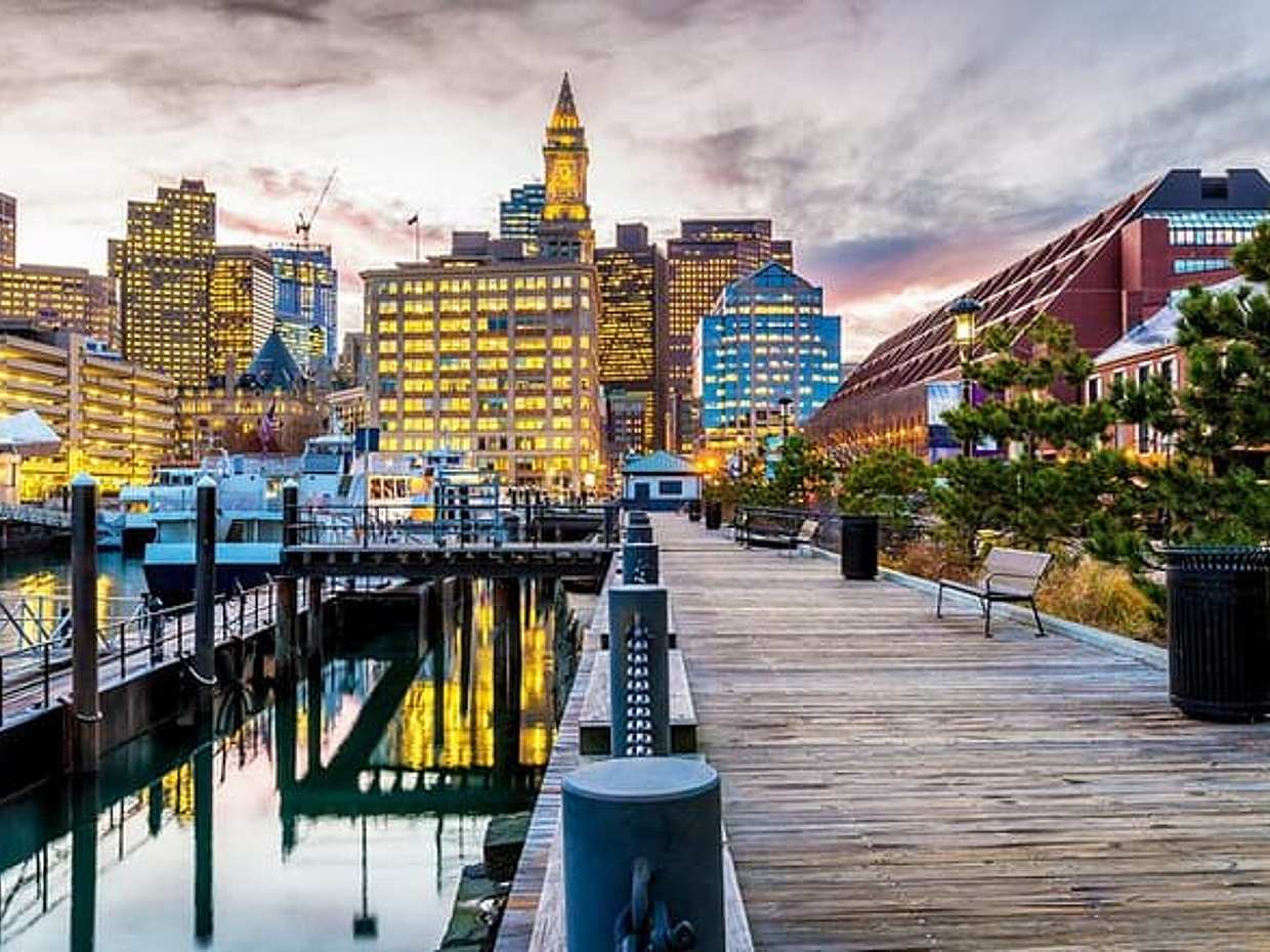 Boston Scavenger Hunt & Highlights Self-Guided Walking Tour
