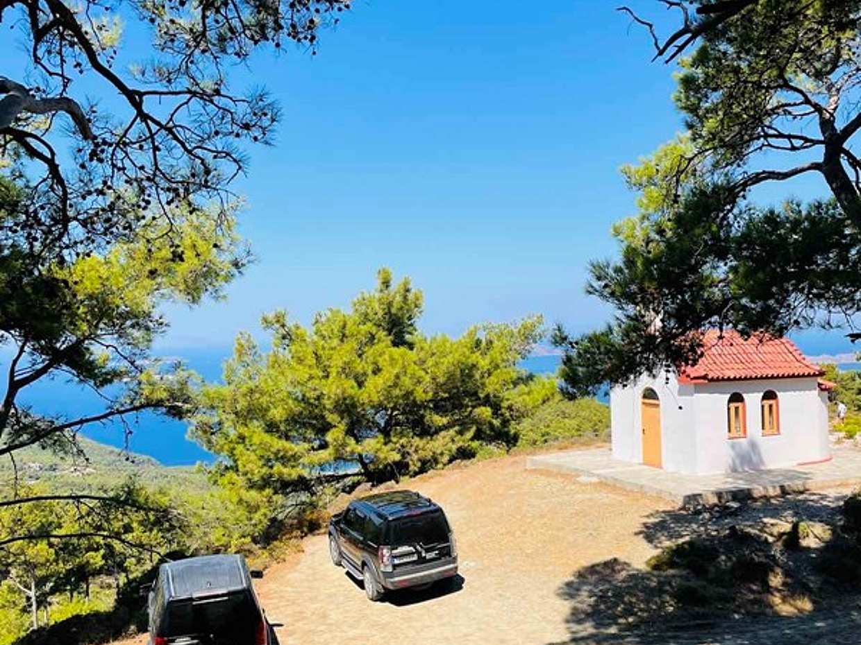 Excursion dans l'arrière-pays de Rhodes : montagnes, monastères et saveurs locales en Grèce., photo 2