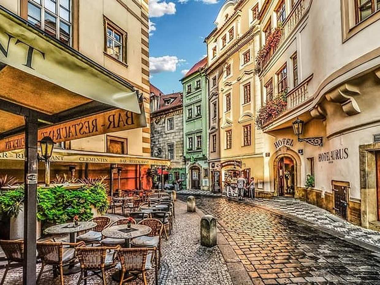 Prague Private Walking Tour: 4 hours with Local Guide in Czechia, photo 3