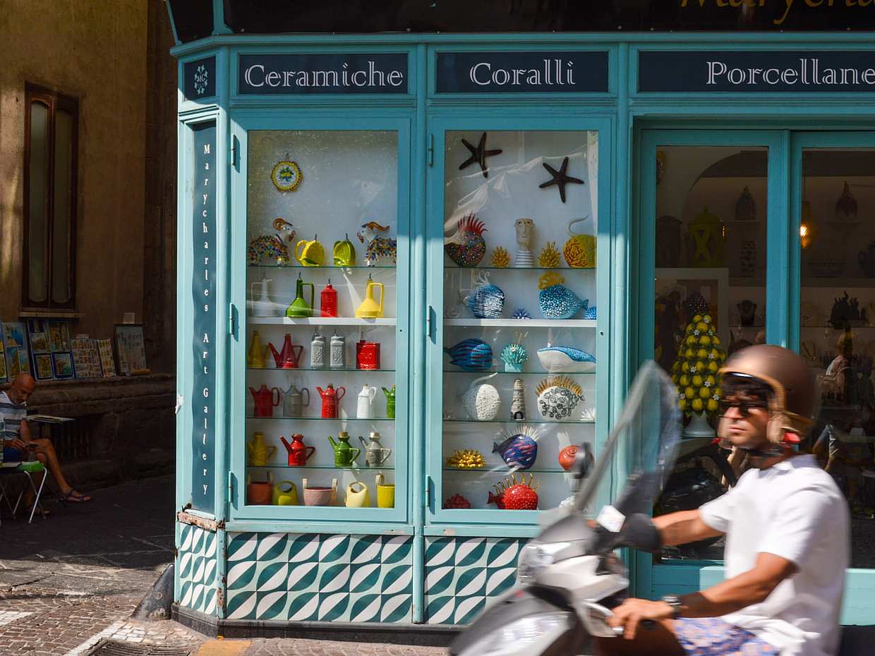 Private Tour to Sorrento, Positano & Amalfi from Naples by Minivan (3-8 persons) in Italy, photo 3