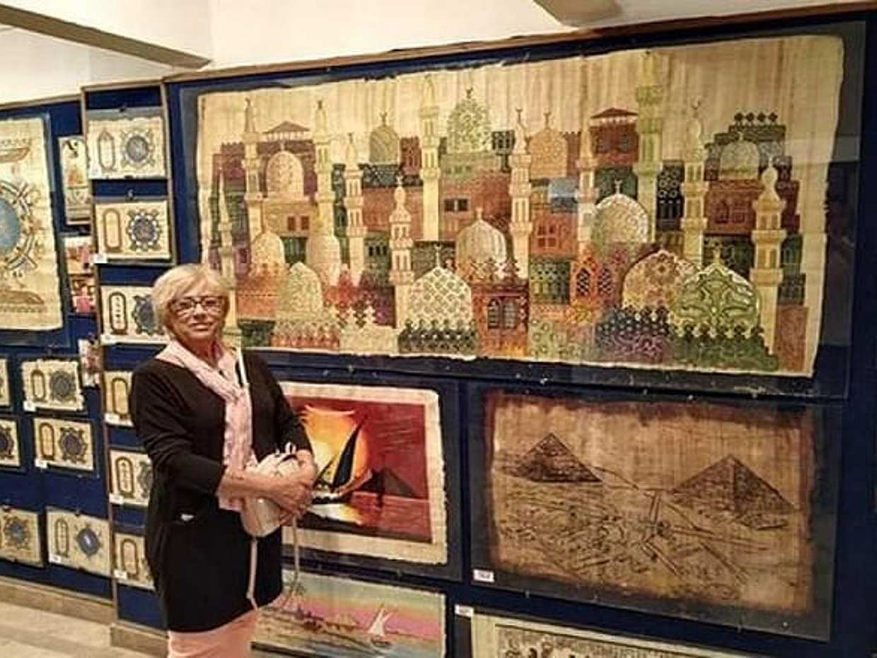 Cairo Shopping tour Private Papyrus Essential oils Bazar Cotton, photo 3