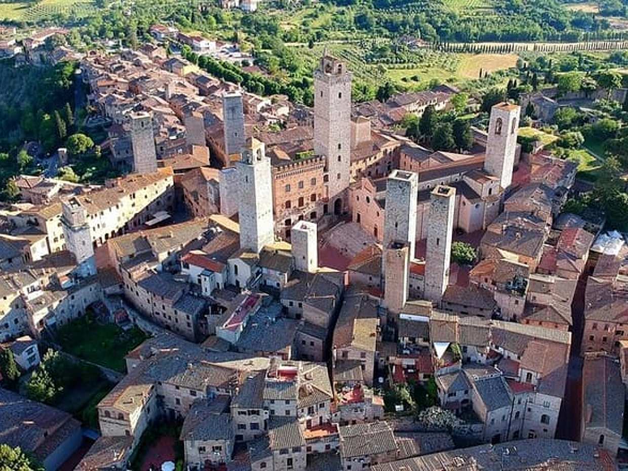 PRIVATE Full-Day GUIDED Tour: Siena, San Gimignano and Chianti