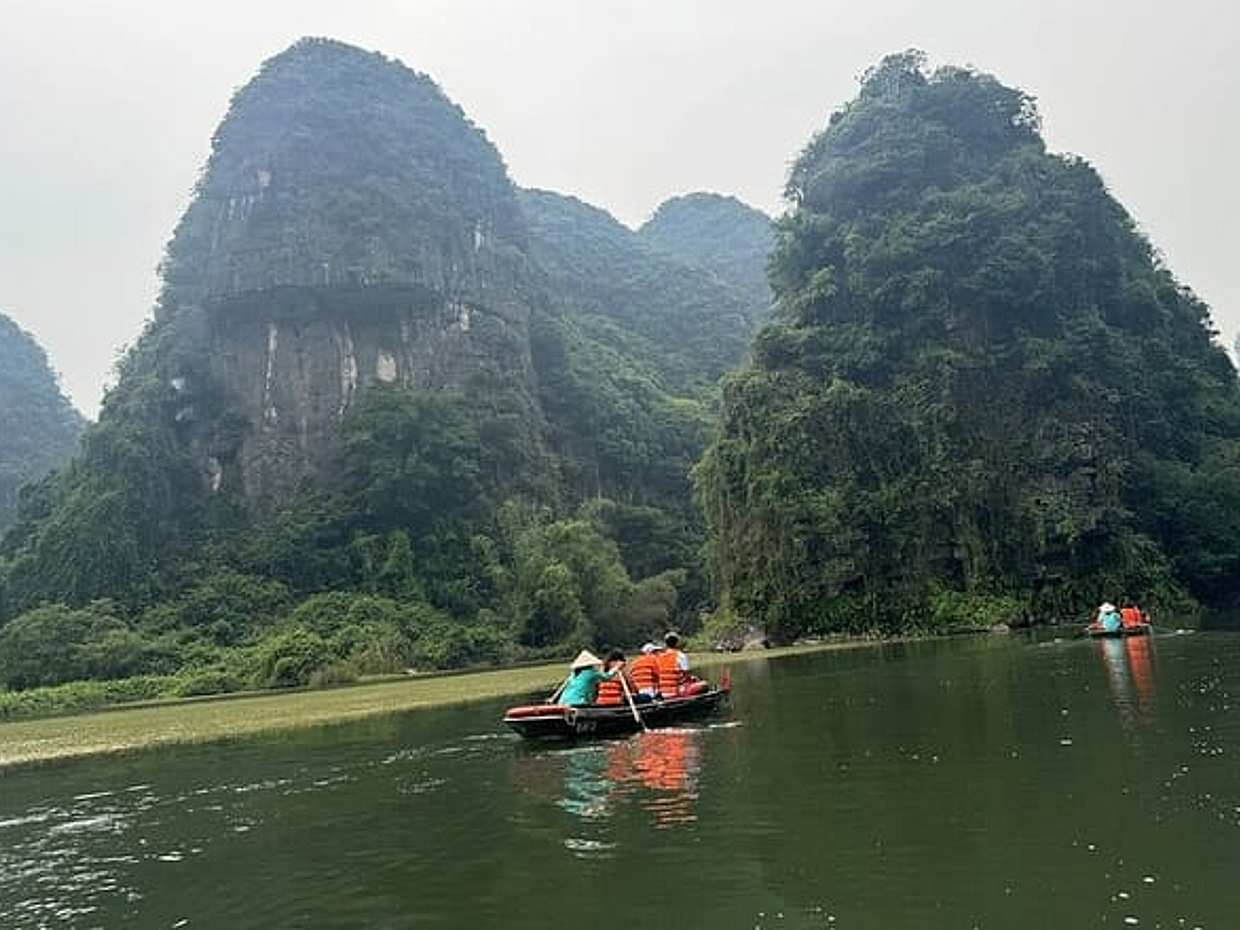 Ninh Binh Highlights Day Tour from Hanoi | Small Group of 9, photo 5