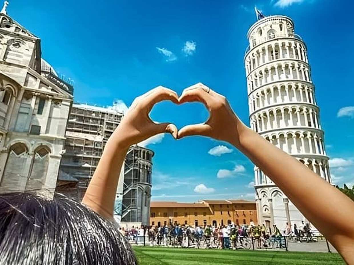 Exclusive Pisa Tour from Florence With Skip the Line Access