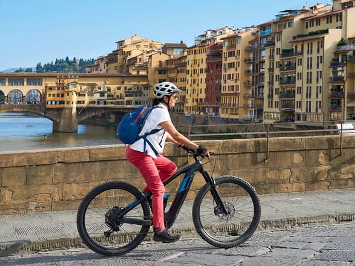 E-Bike Adventure to a Tuscan Village from Florence with Olive Oil Tasting or Pool Access - Small Group Tour, photo 2