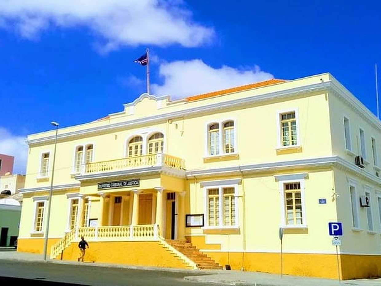 Praia: Guided Historic Walking Tour & Lunch with Locals, photo 3