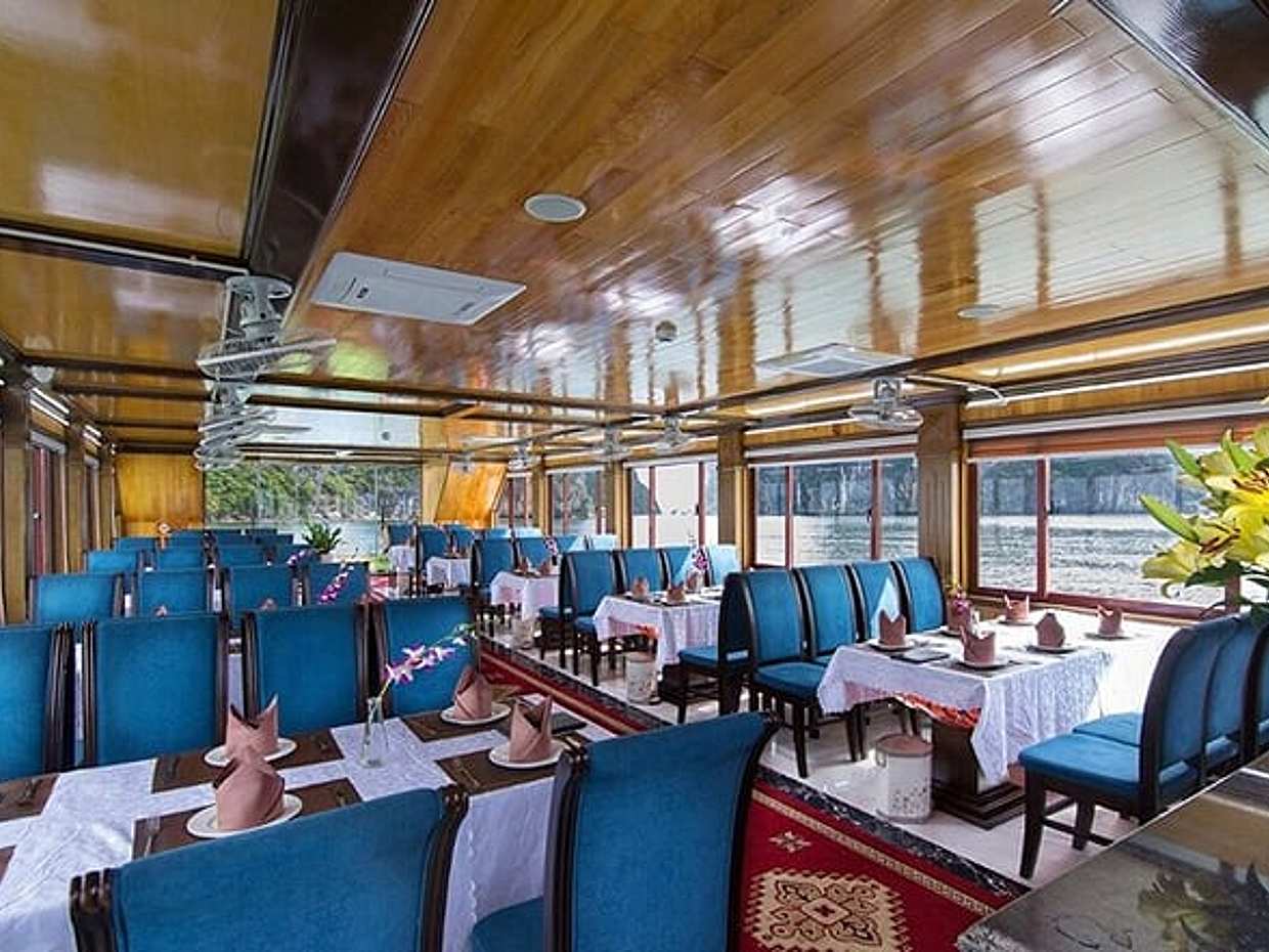 Halong Bay Day Tour from Hanoi by PRIVATE LIMOUSINE on HIGHWAY, photo 4