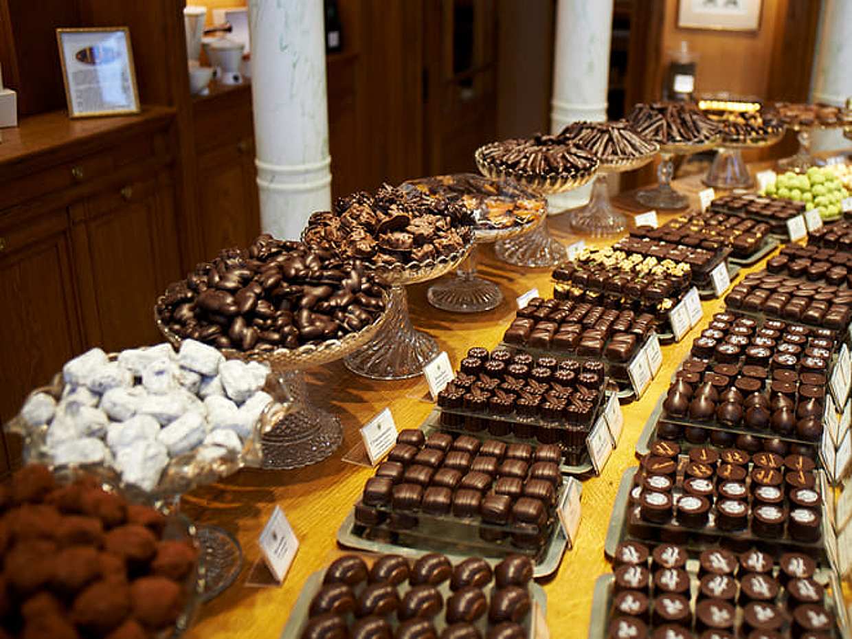 The Original Chocolate, Pastries & Macaron Walking Tour of Saint-Germain, photo 5