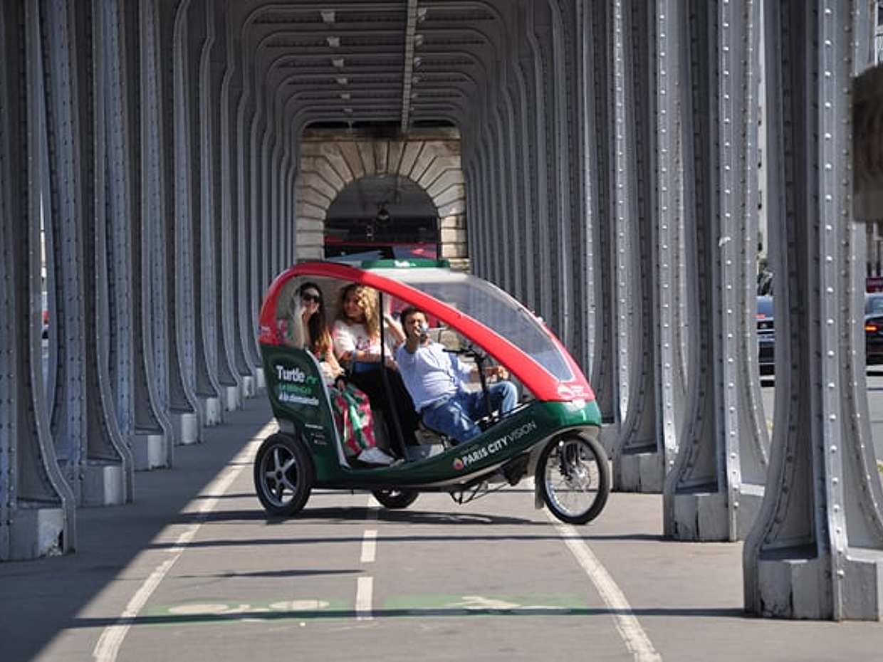 Paris : Valentine's day romantic tour in rickshaw bike, photo 5