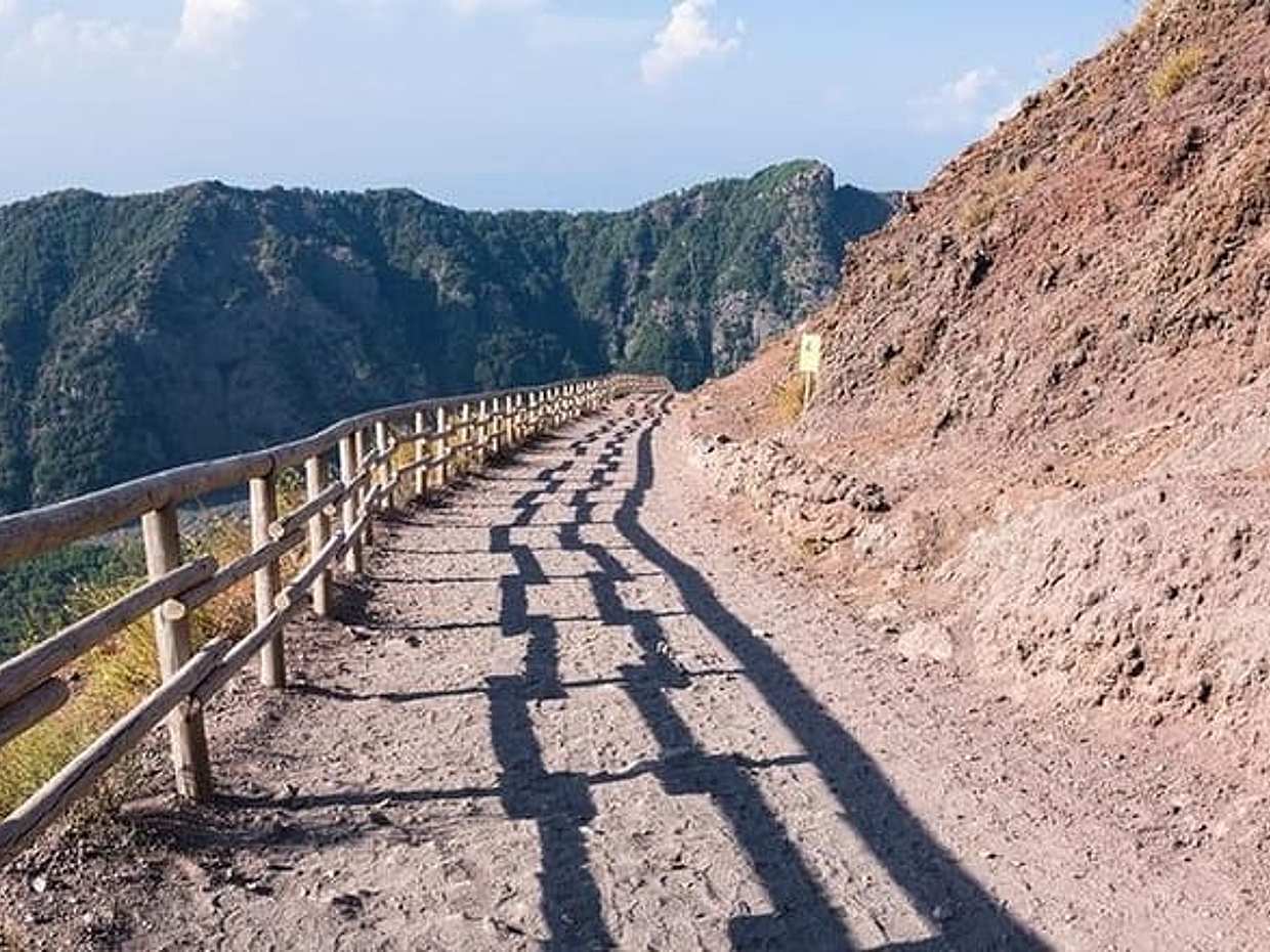 Pompeii & Vesuvius ALL INCLUSIVE TOUR with authentic Neapolitan Lunch, photo 3