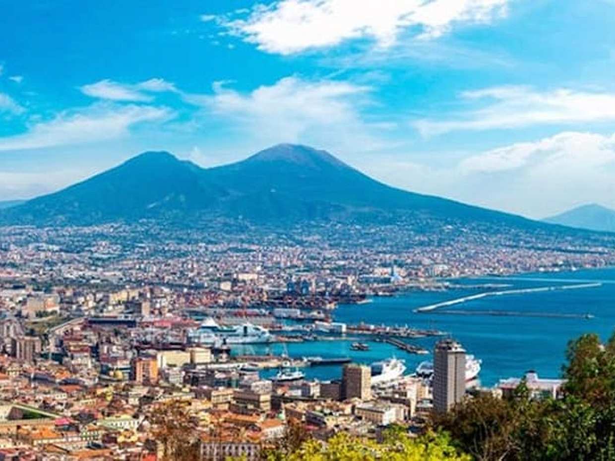 Naples , panoramic city tour with thermal baths