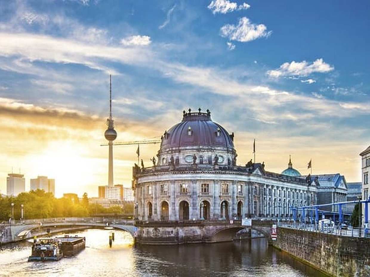4 Hours Berlin Private Tour with Hotel Pickup and Drop Off