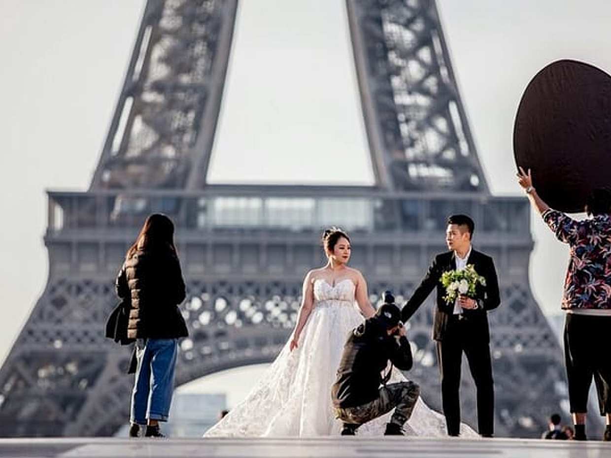 Paris Private Vintage Car Trip with Eiffel Tower and hotel Pick up, photo 5