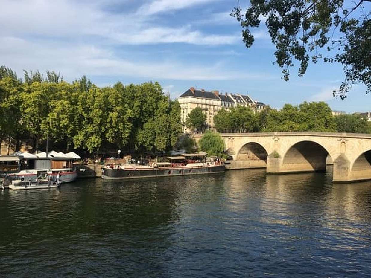 Paris Le Marais Self Guided Walking Tour & Scavenger Hunt in France, photo 5