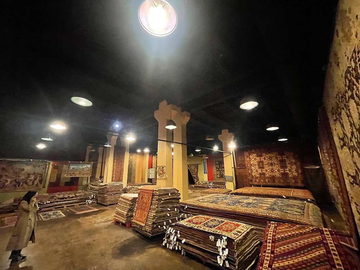 Private tour to Megerian carpet factory in Armenia, Yerevan, photo 2