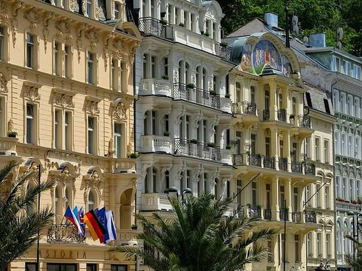 Transfer from Prague to Karlovy Vary: Private daytrip with 2h for sightseeing, photo 3