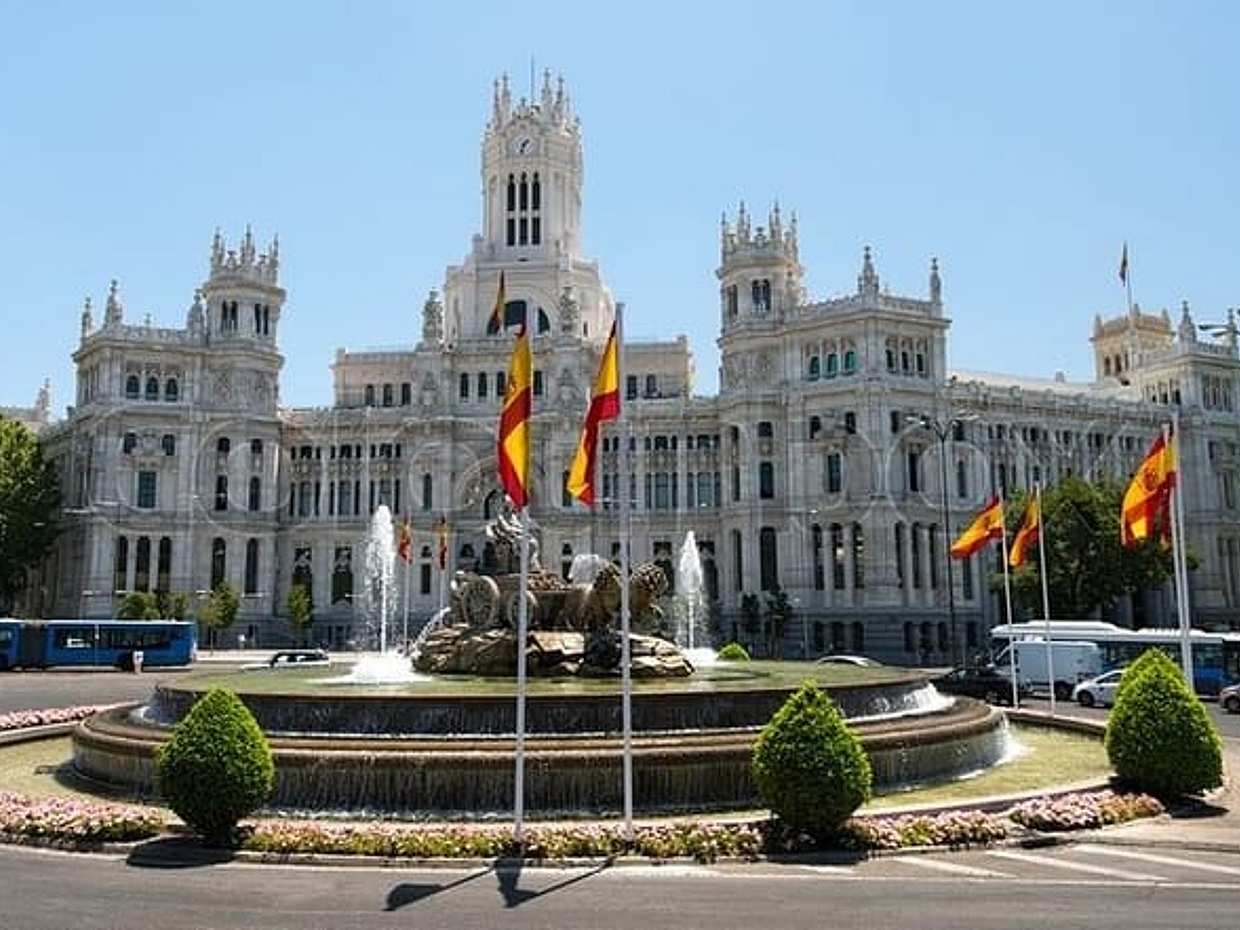 Private Tour of Madrid with chauffeur -3 hours in Spain, photo 3