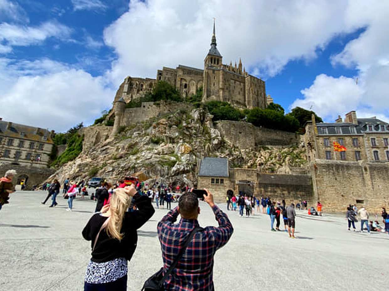 3-day Private Normandy D-Day, Mont Saint-Michel, Honfleur, Rouen, 3 Loire Castles from Paris., photo 2