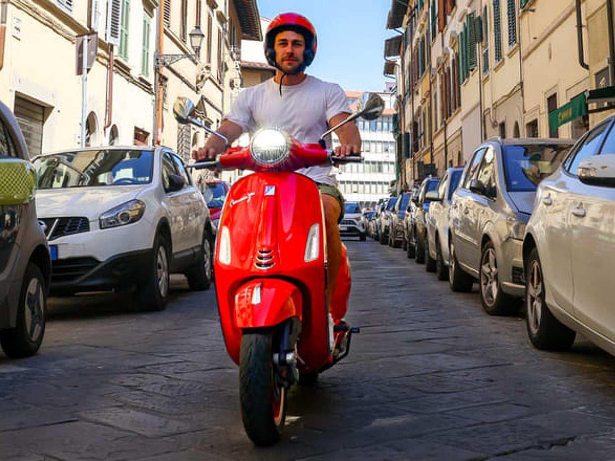 Chianti Vespa Adventure: Self-Guided Small Group Tour From Florence, photo 2