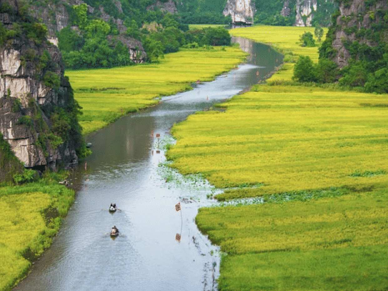 Indochina Trail: River Roads, Temples, and Timeless Cities, photo 4