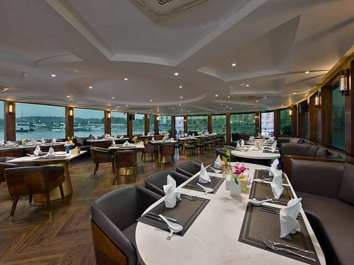 Catamaran Premium Cruise to Halong Bay & Lan Ha Bay in 1 Day Tour, Vietnam, photo 4