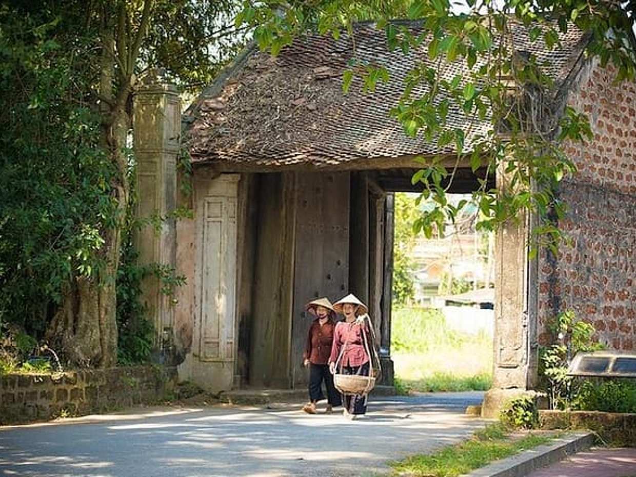 Full-Day Trip to Duong Lam Ancient Village With Jeep & Daily Life, photo 5