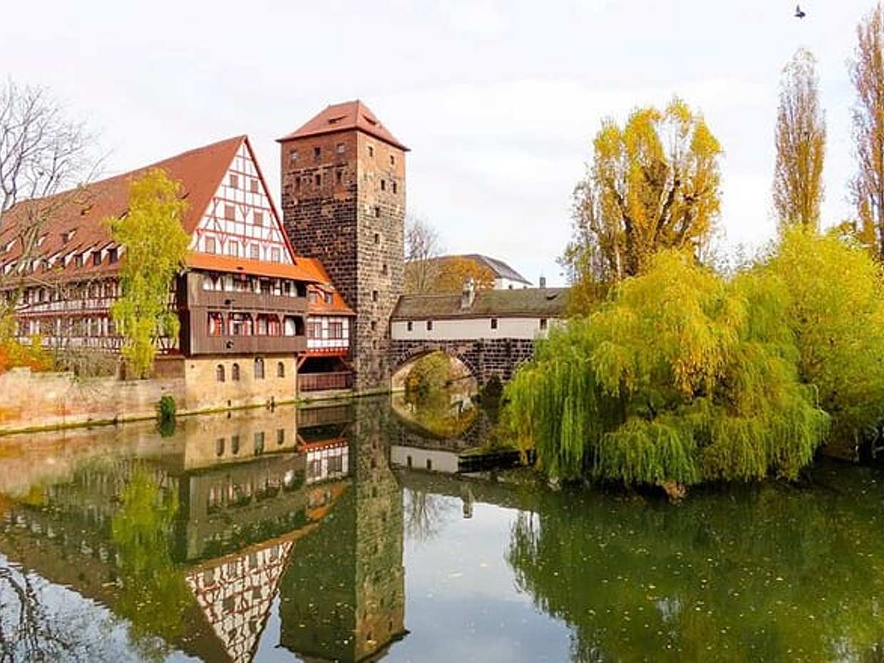 Private Transfer from Prague to Nuremberg with 2h stop in Karlovy Vary