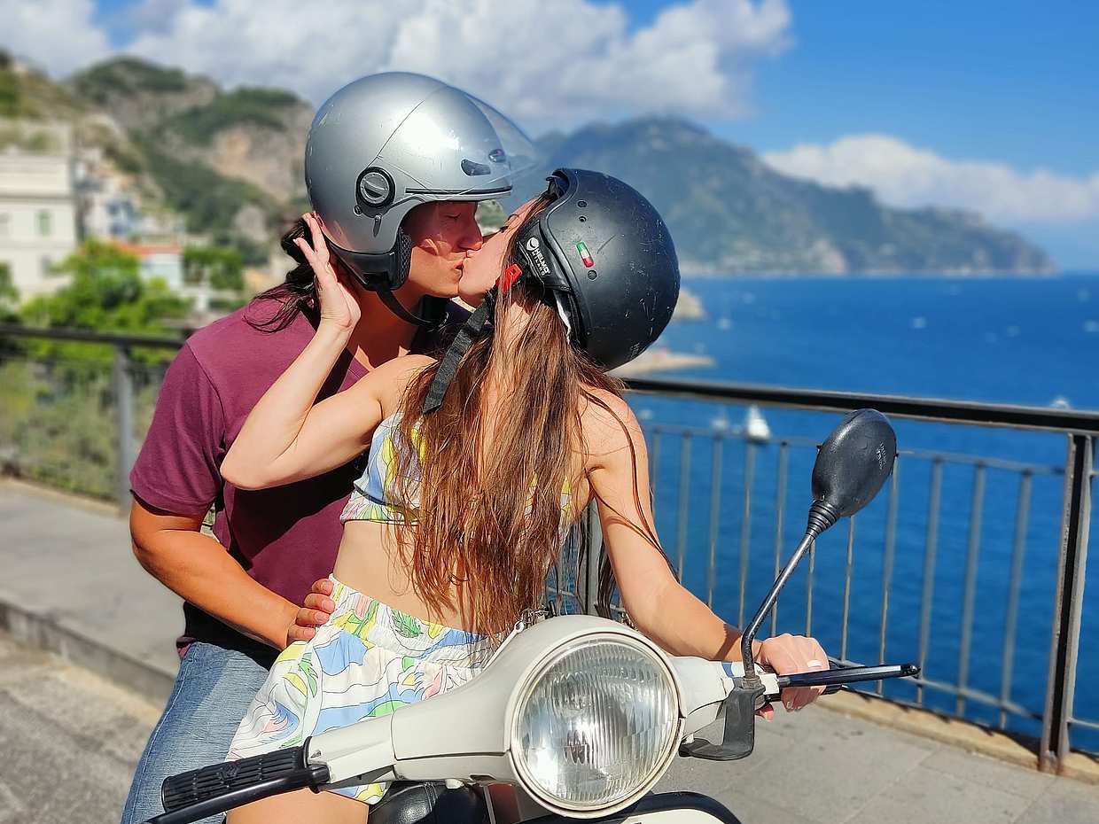Vespa Tour Amalfi Coast s tvým italským parťákem v Itálii, Positano.
, photo 2