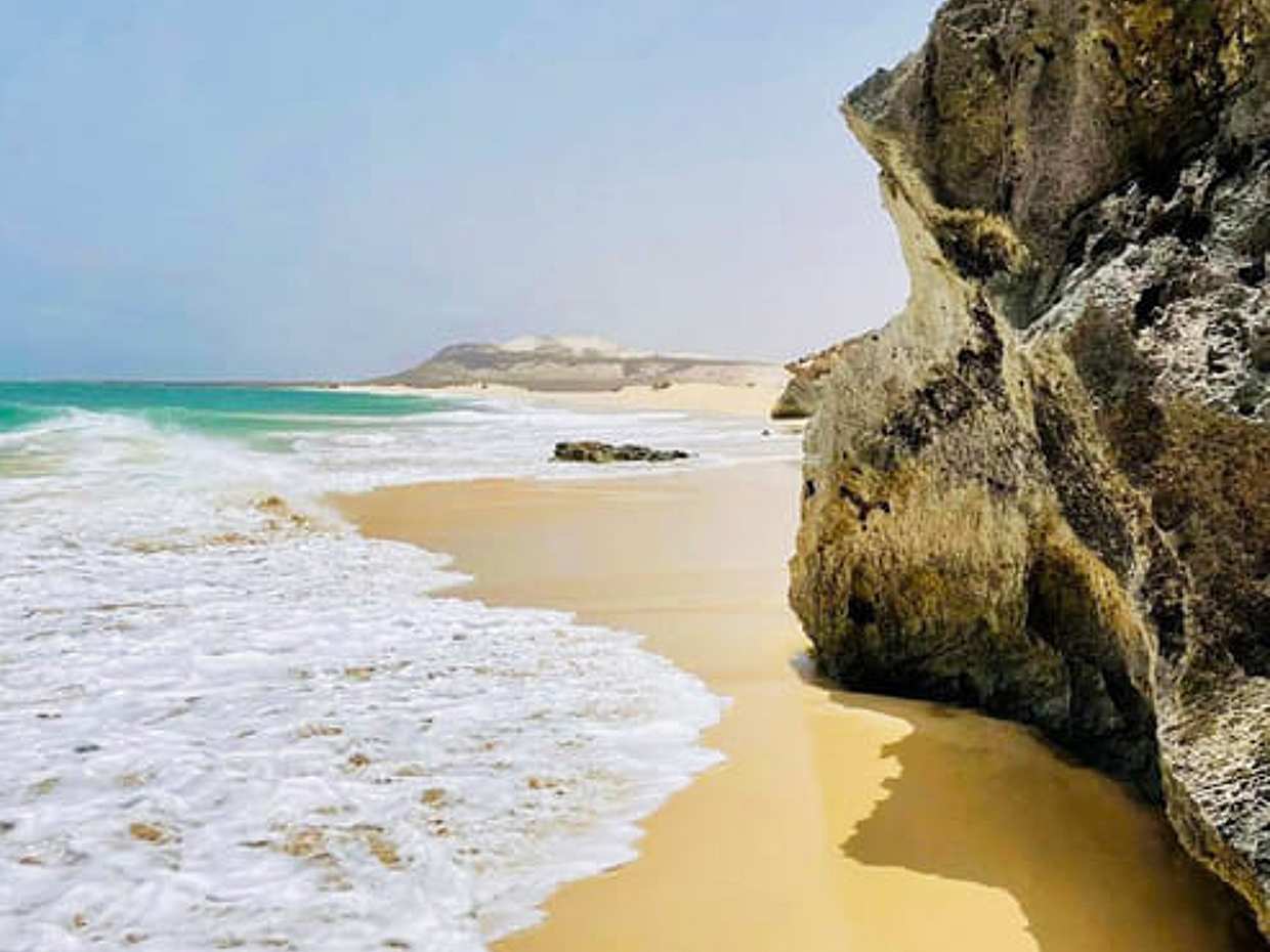 Boa Vista: ทัวร์อ่าวฉลามและเต่า, ทะเลทราย, ซากเรืออับปาง และหาด Santa Mónica ในกาบูเวร์ดี, Sal Rei, photo 2