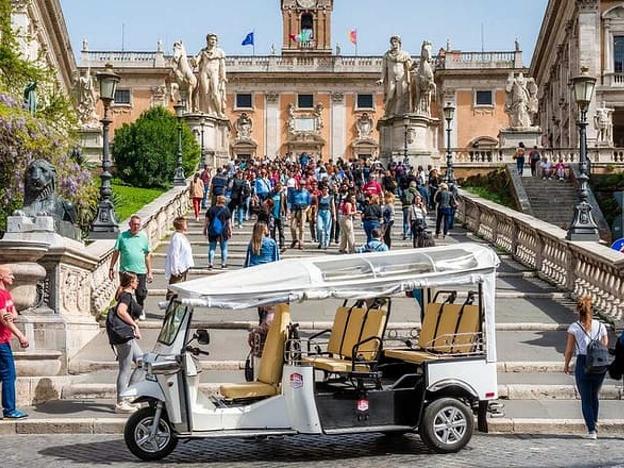 Private: 3 hours ETuk Tour in Rome, photo 5