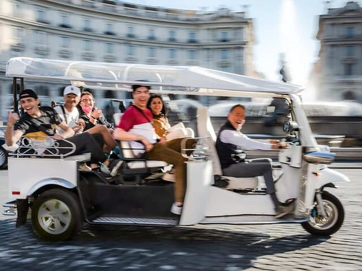 Private: 3 hours ETuk Tour in Rome