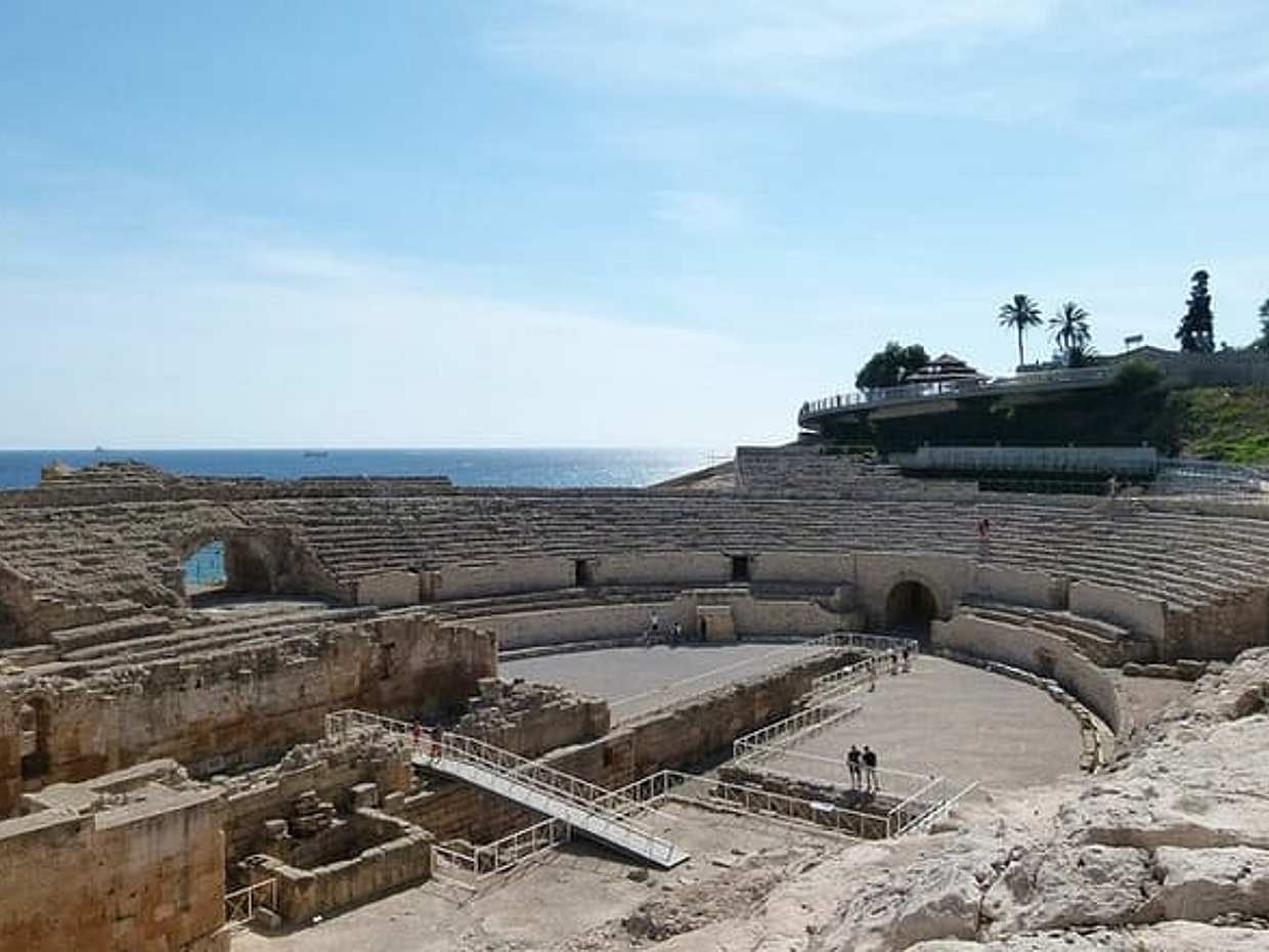 Private Transfer From Barcelona To Tarragona With a 2 Hour Stop in Spain, photo 4