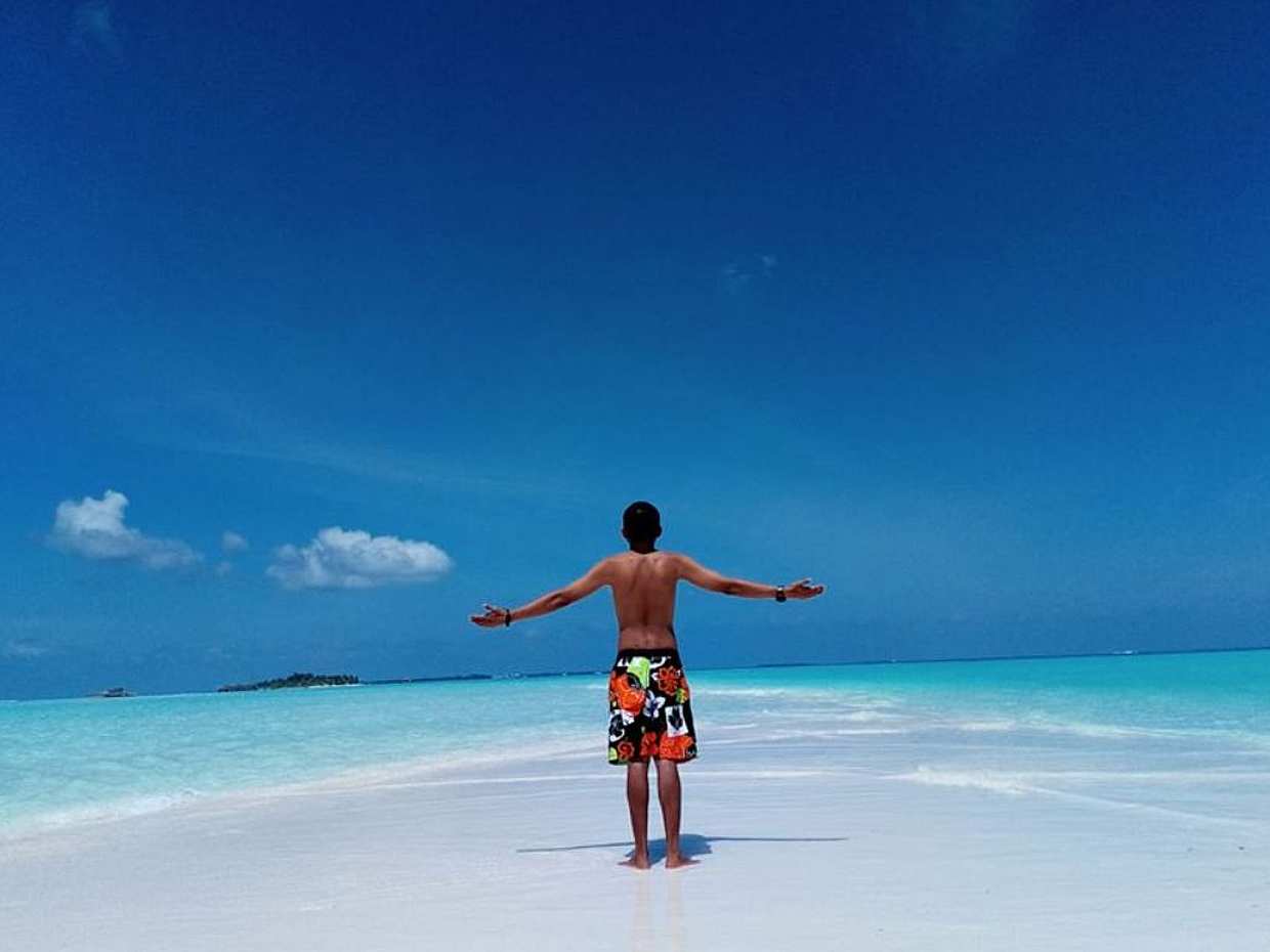 Snorkeling in idyllic blue lagoons, photo 3