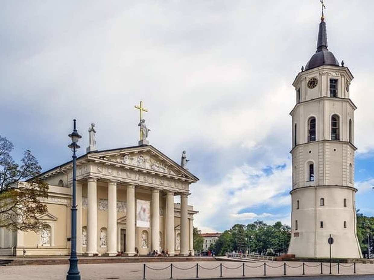 Vilnius Scavenger Hunt & Highlights Self-Guided Walking Tour, photo 4