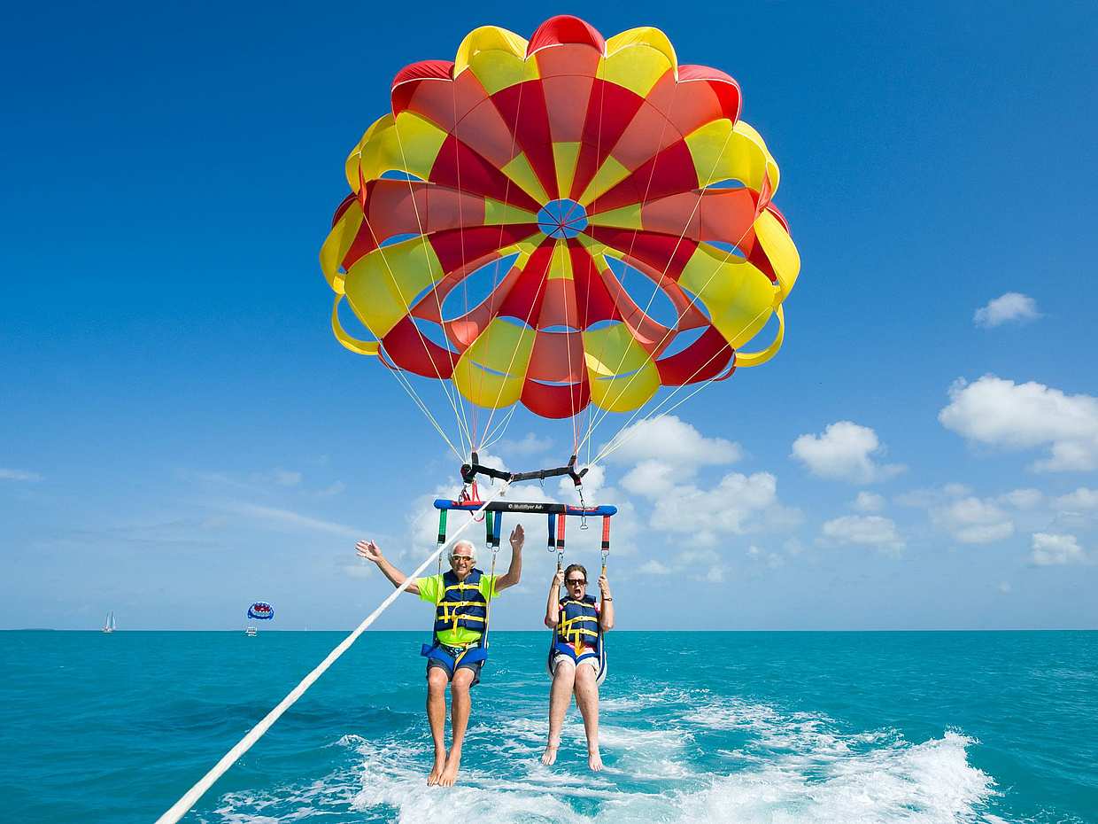 Paseo en Parasailing en Emiratos Árabes Unidos, Dubái