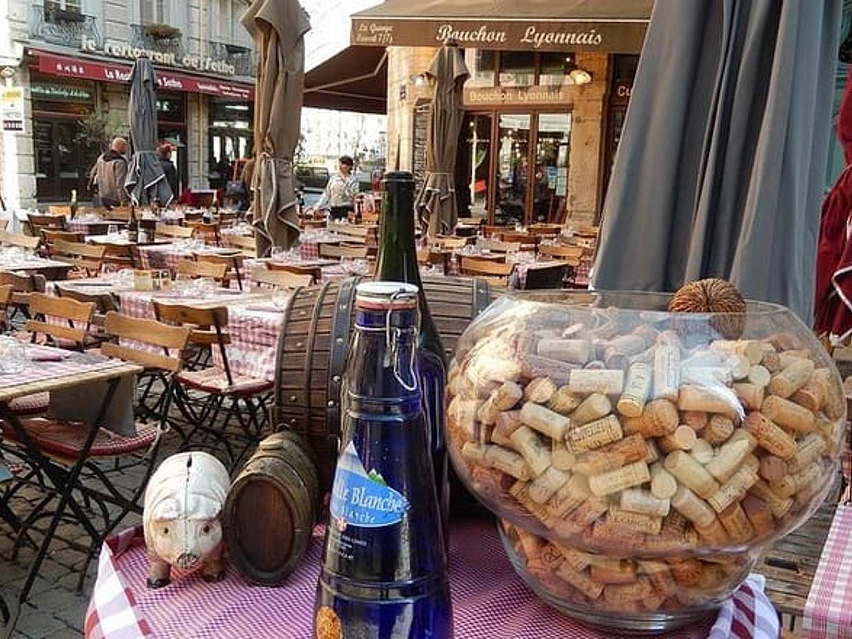 Private Lyon Old Town Food Tour with a local expert, photo 2