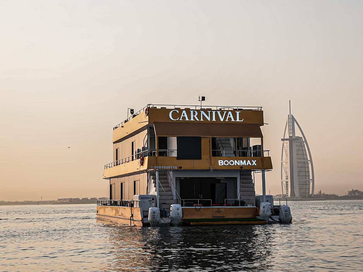 Dinner Cruise in Dubai Marina with Multi Show in United Arab Emirates, photo 5