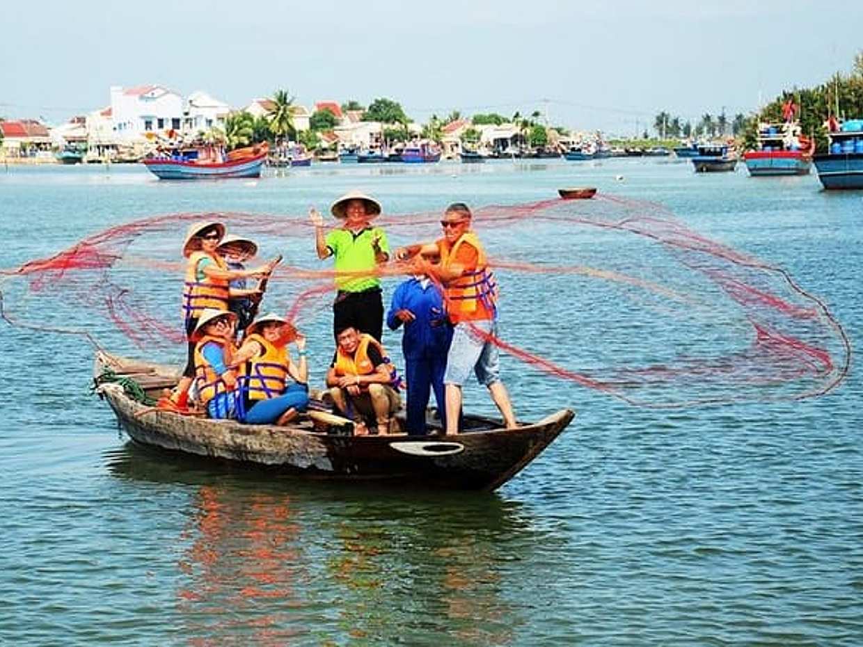 Hoi An Old Town and River Cruise in Vietnam, photo 3