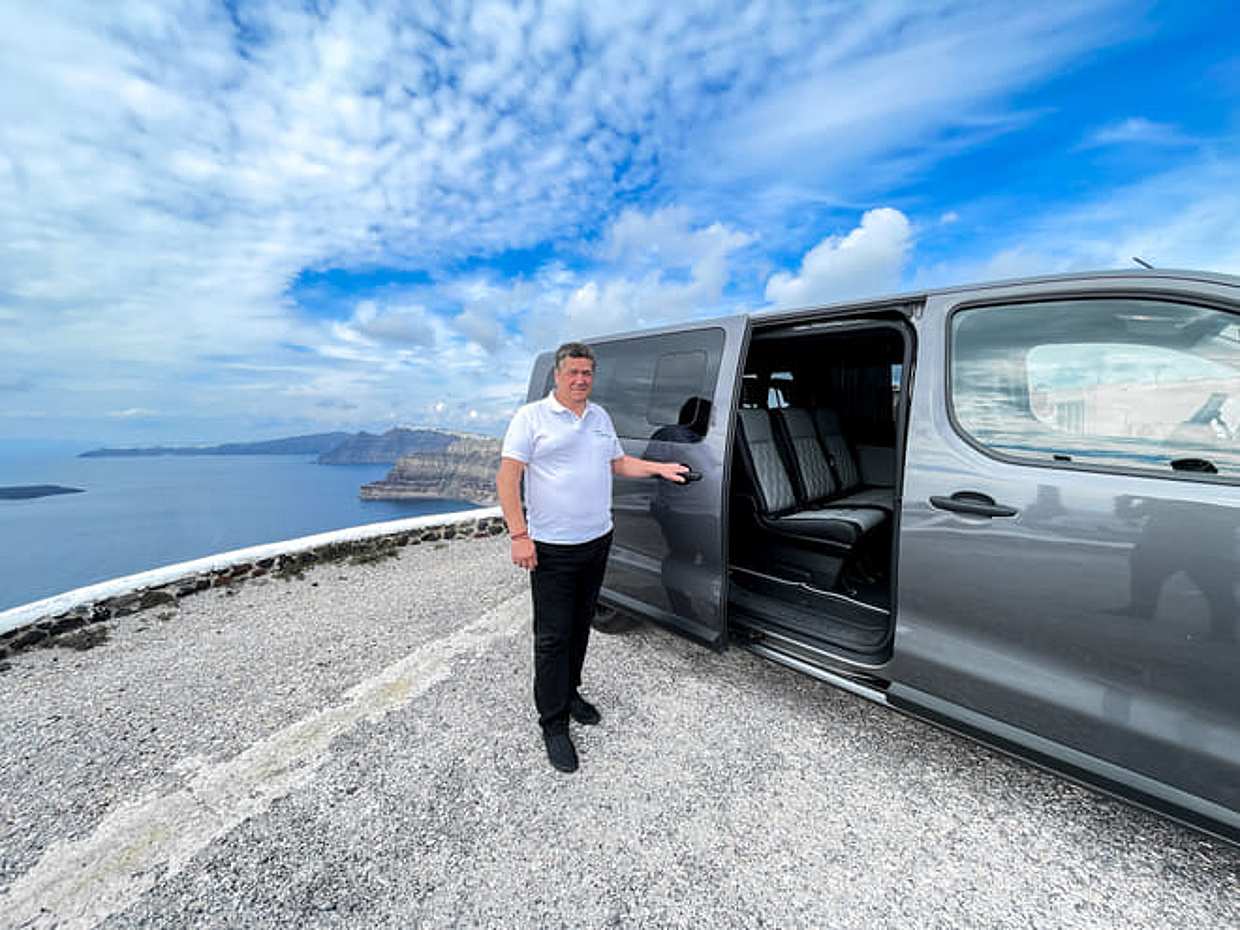 Private Guided Full Day Tour of Santorini, photo 5