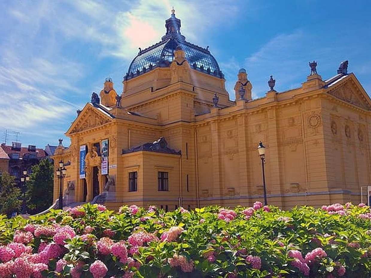 Private Transfer from Split to Zagreb with 2 hours for sightseeing