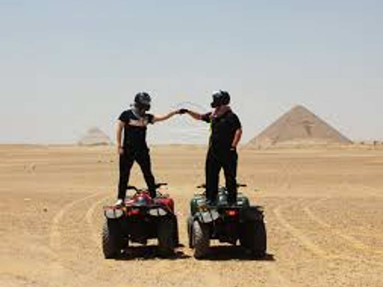 Quad-Bike-Fahrt bei den Pyramiden von Gizeh in Ägypten, Kairo, photo 4