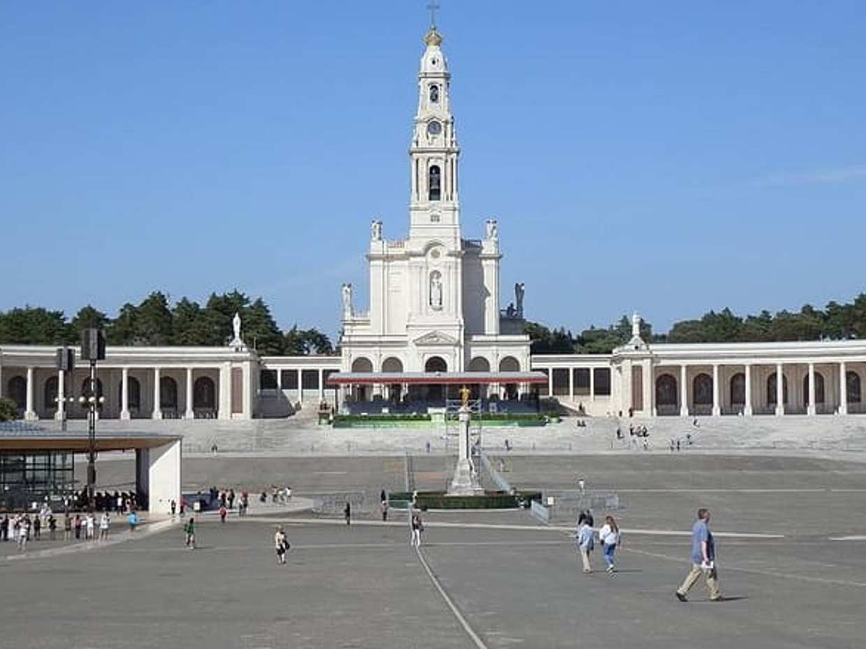 Prívate tour to Fátima, Batalha, Nazaré and Óbidos in Portugal, Lisbon