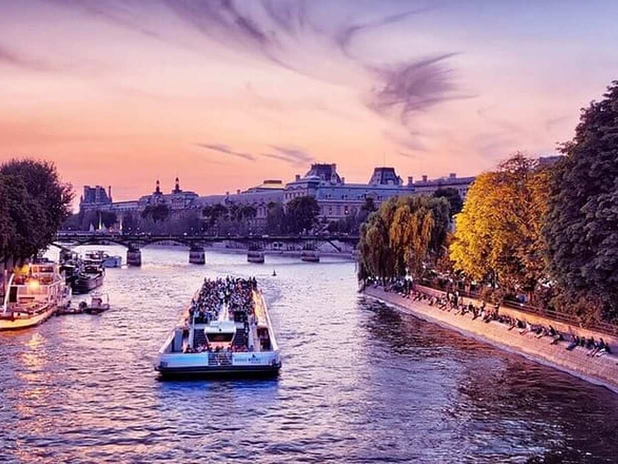 "Recorrido privado de medio día por París con crucero por el río Sena en Francia"