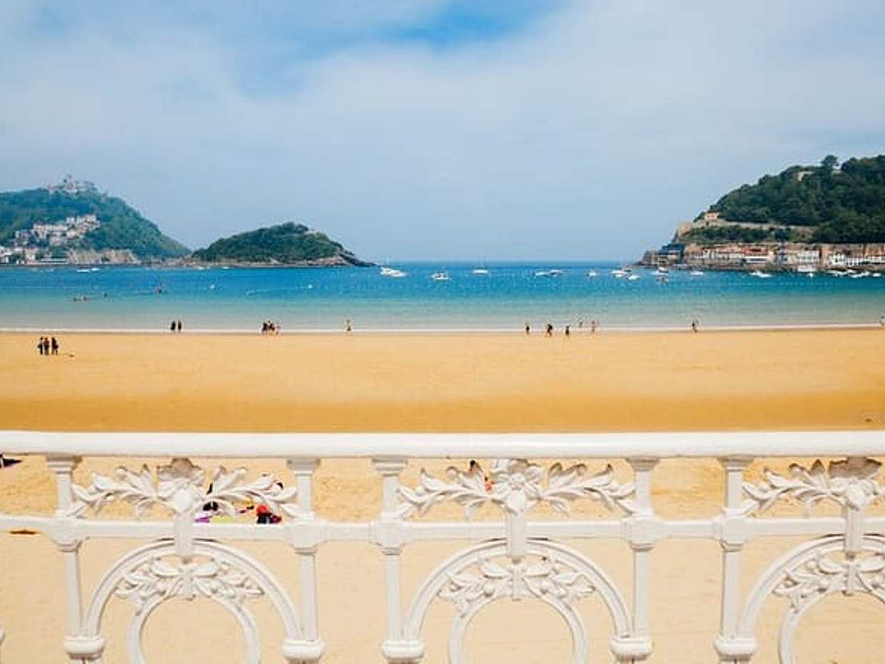 Who Am I? San Sebastian Identity Puzzle Adventure in Spain, Donostia-San Sebastian, photo 5