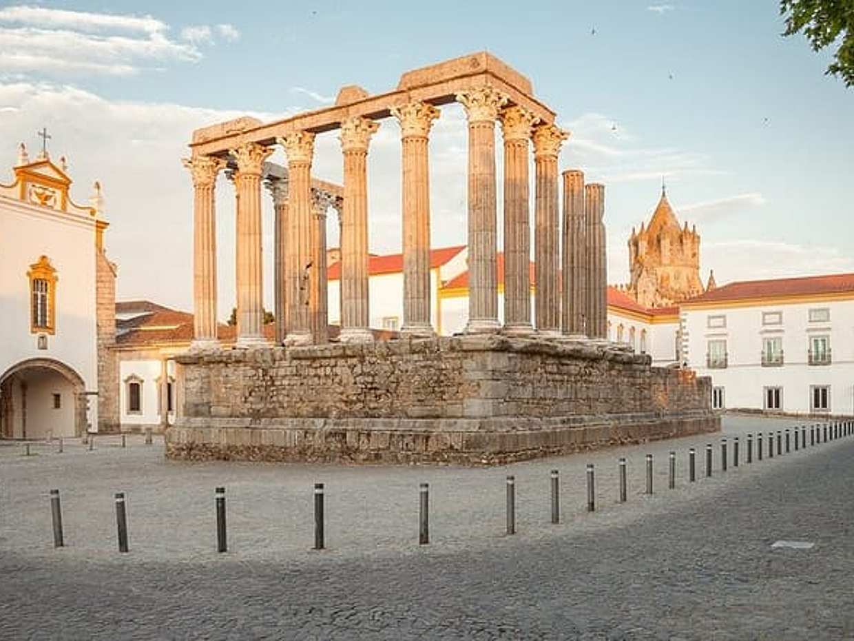 Private day trip from Lisboa to Evora, English speaking driver in Portugal, Lisbon